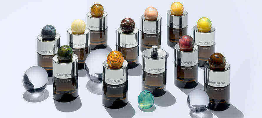 Vincent Villéger Progetto per la collezione di fragranze Molton Brown con tappo sferico in resina.