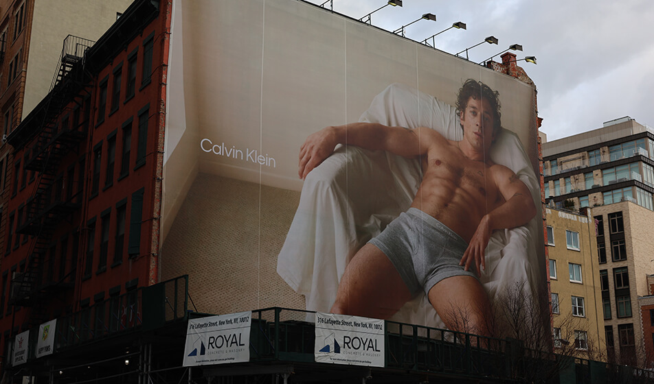 Martin Makaryan  su Unsplash 